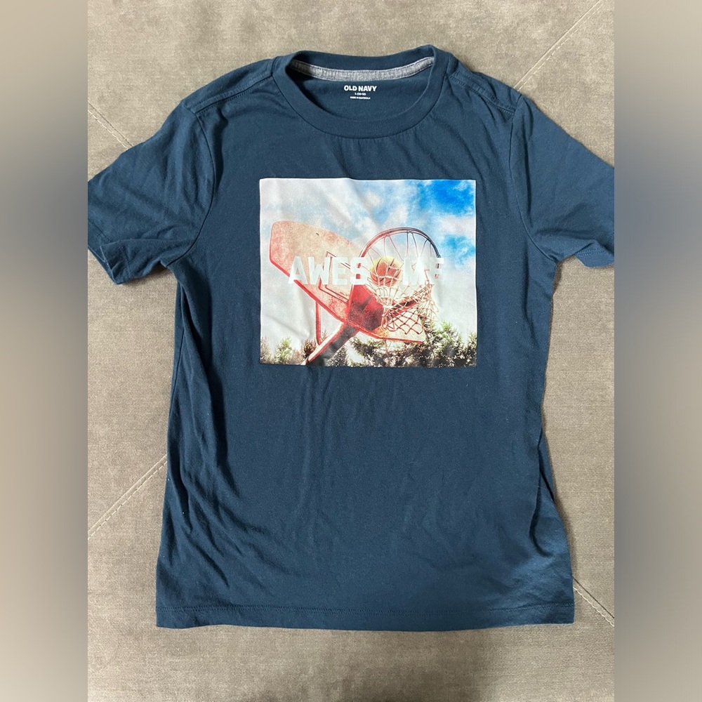 Boys shirt size 10